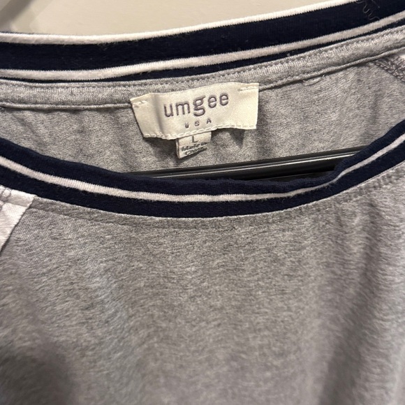 Colorblock Raglan Sleeve Tee - Picture 3 of 4